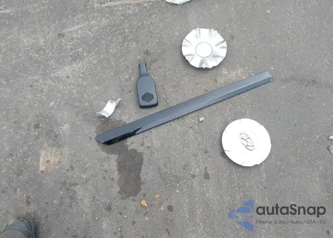 2012 Hyundai Genesis 3.8 z USA, uszkodzony, nr VIN KMHGC4DD9CU184440